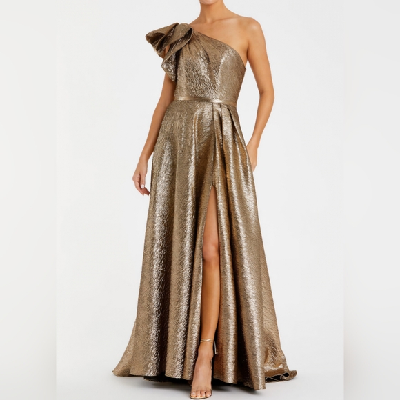 Mac Duggal Dresses & Skirts - Mac Duggal 67297 1-Shoulder Metallic Ballgown In Ant. Brze Size 2 NWT MSRP $598